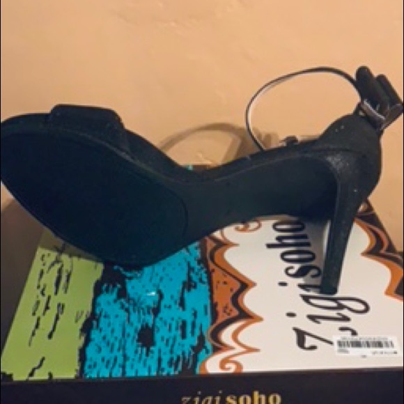 ZigiSoho Remi Formal Black heels! - Picture 2 of 5